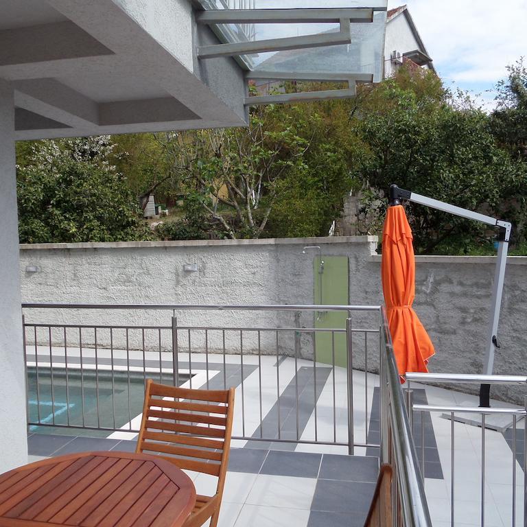 Agape Apartments Tivat Eksteriør billede