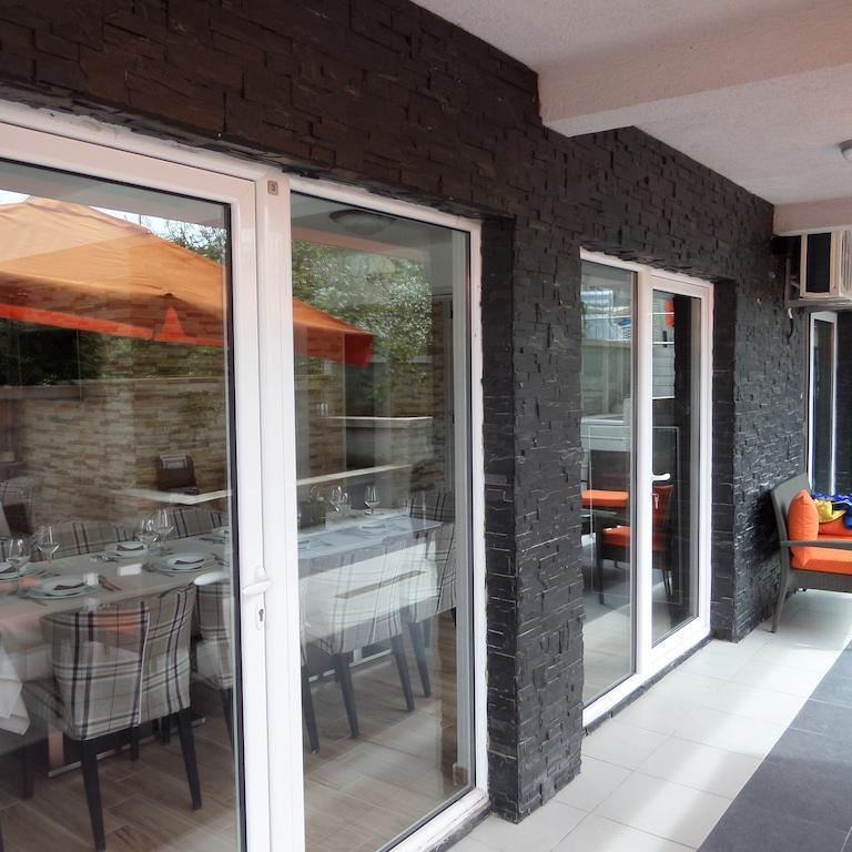 Agape Apartments Tivat Eksteriør billede