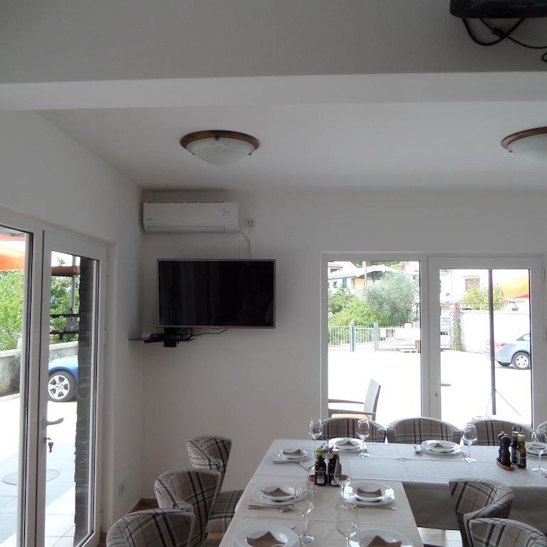Agape Apartments Tivat Eksteriør billede