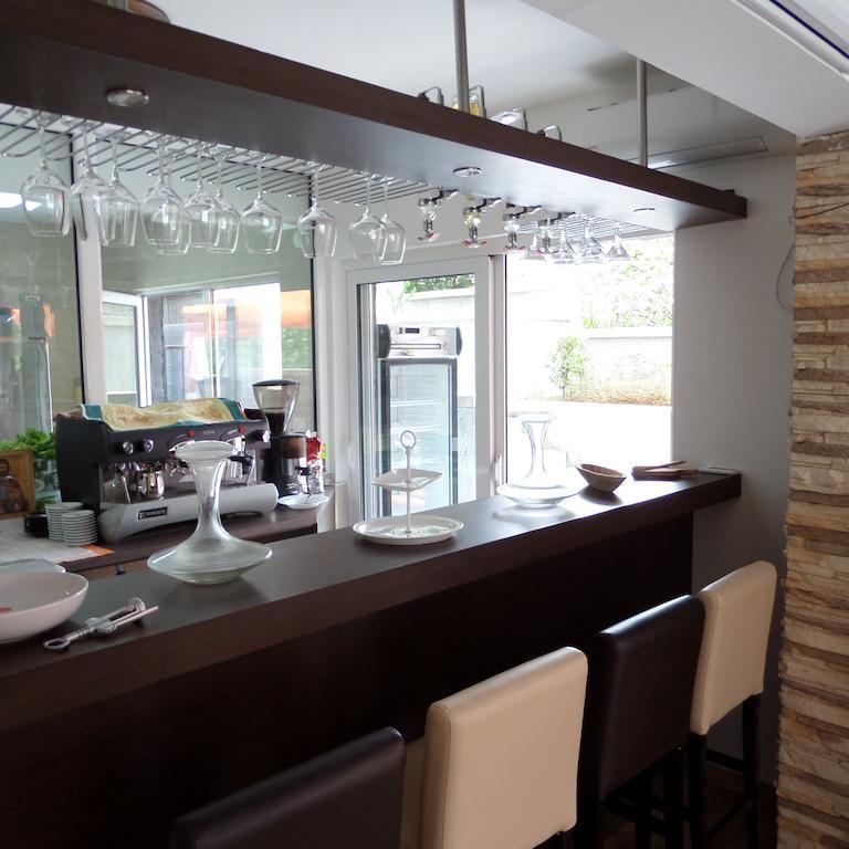 Agape Apartments Tivat Eksteriør billede