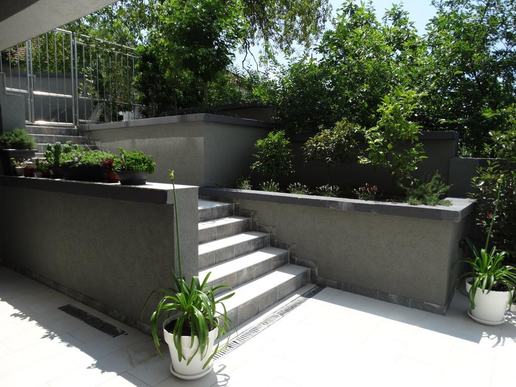Agape Apartments Tivat Eksteriør billede