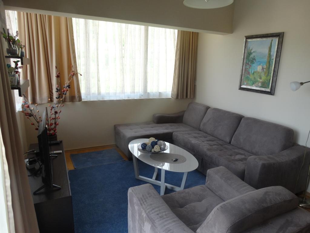 Agape Apartments Tivat Eksteriør billede