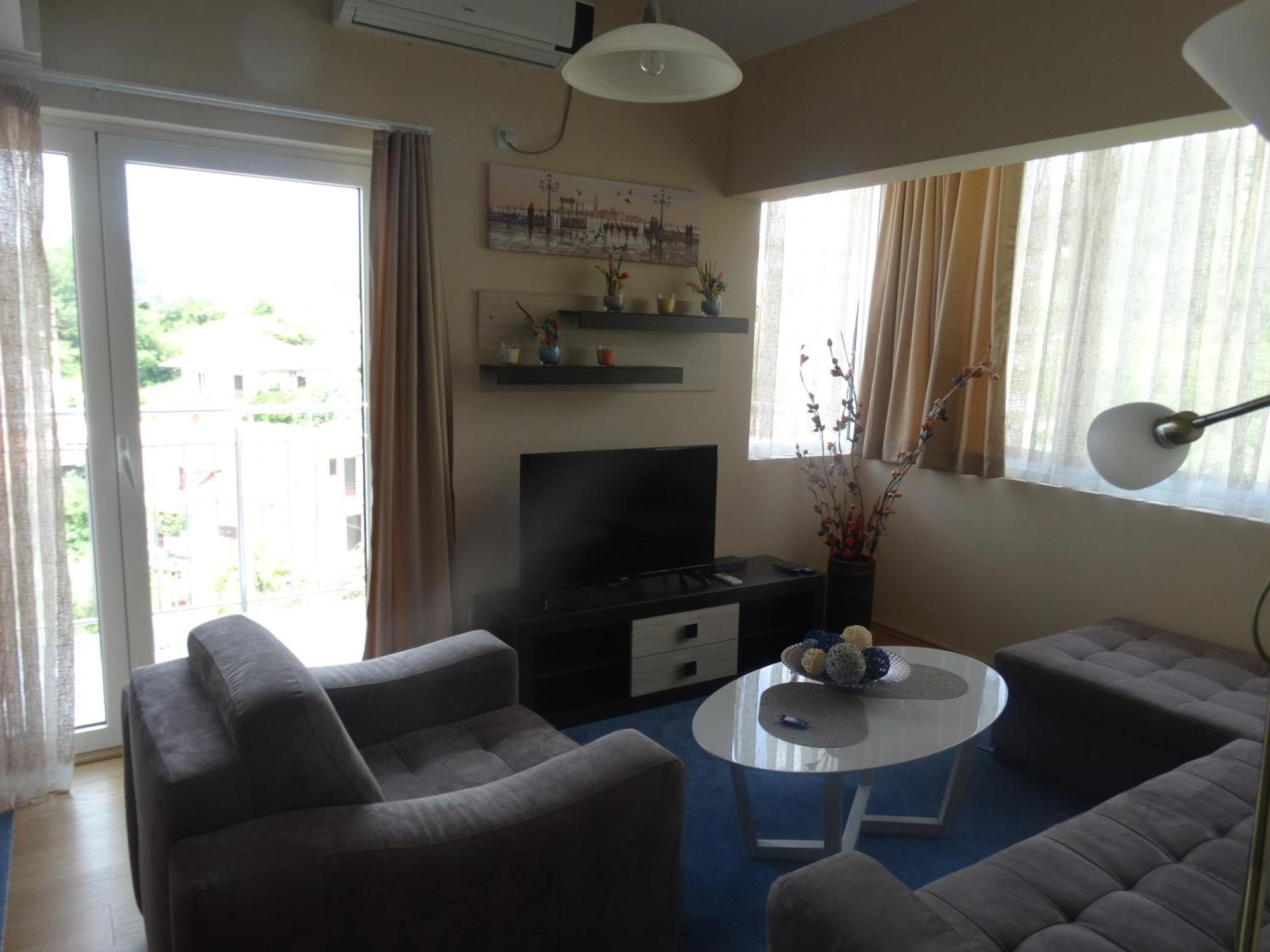 Agape Apartments Tivat Eksteriør billede