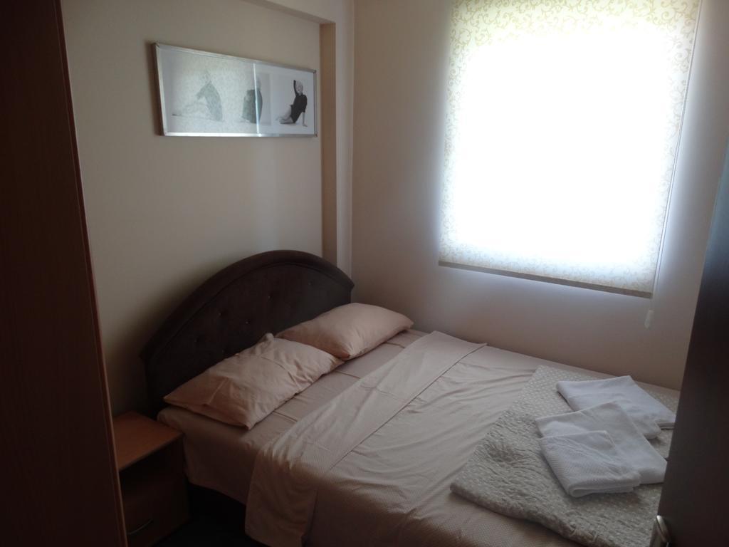 Agape Apartments Tivat Eksteriør billede