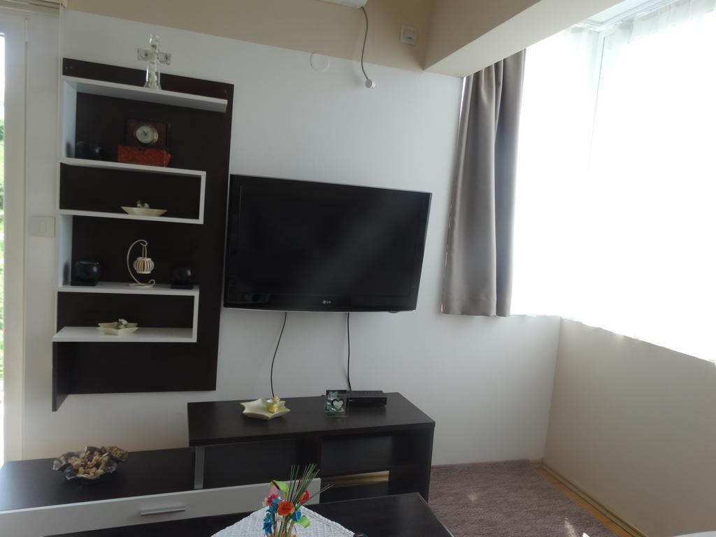 Agape Apartments Tivat Eksteriør billede