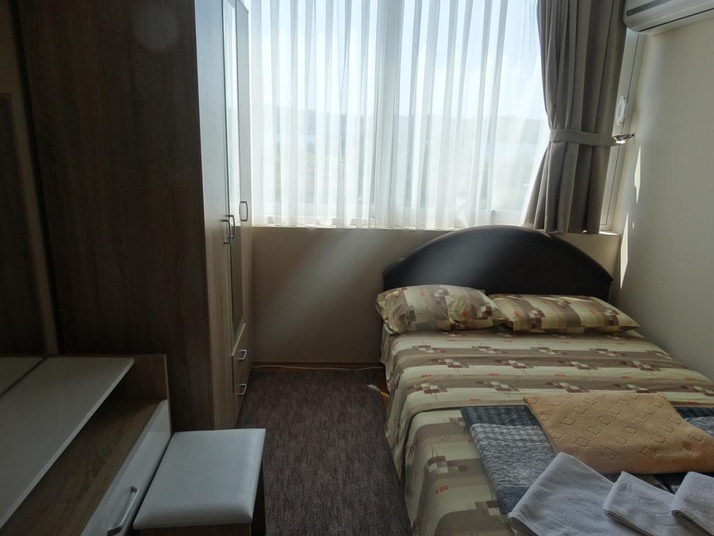 Agape Apartments Tivat Eksteriør billede