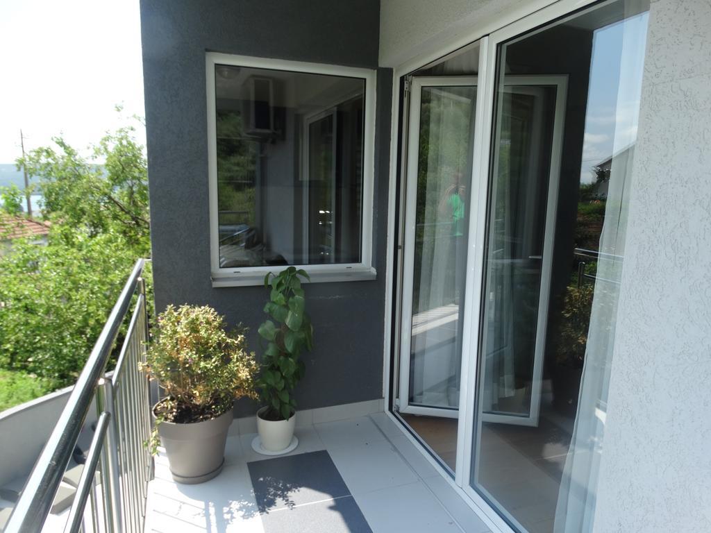 Agape Apartments Tivat Eksteriør billede