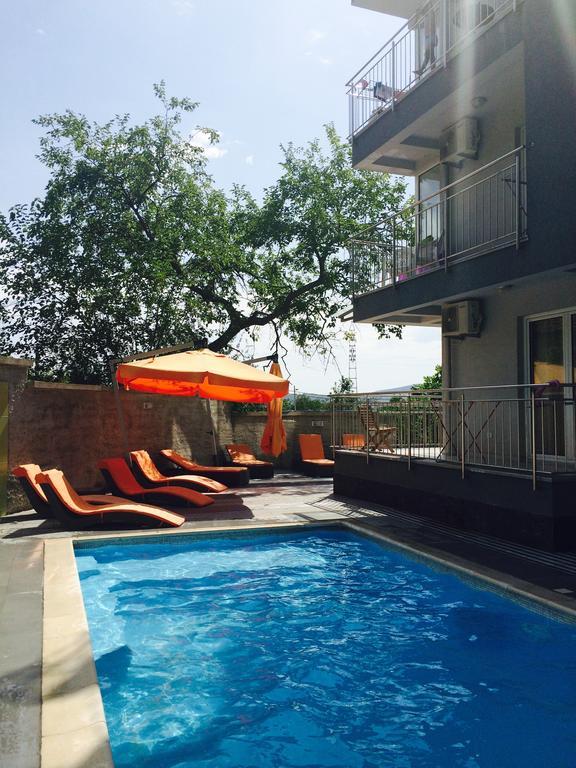 Agape Apartments Tivat Eksteriør billede